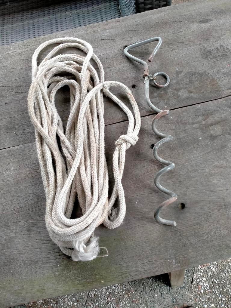 Draai poot pin met touw., Dieren en Toebehoren, Ophalen, Gebruikt