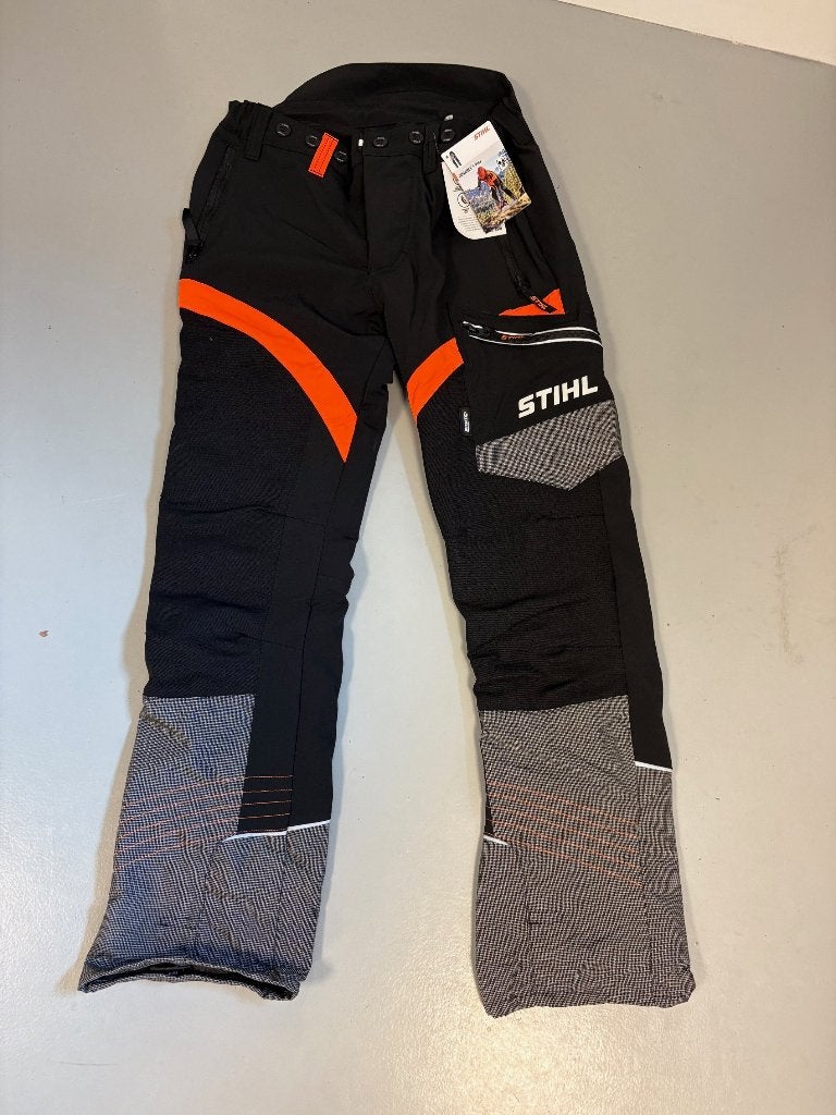 Stihl X-FLEX zaagbroek maat M of XL. Nieuw!, Stihl, Mertstraat 5, Nieuw, Verkoop@teeuwentuinmachines.nl