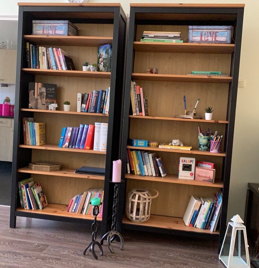 Hemnes IKEA 2 x hetzelfde boekenkasten, Ophalen, 50 tot 100 cm, Zo goed als nieuw, 150 tot 200 cm