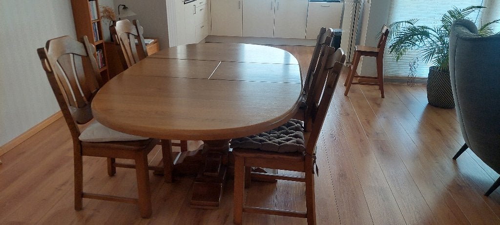Eetkamertafel en 4 stoelen set, Ophalen, Zo goed als nieuw, Eiken zwaar, 4 tot 6 stoelen