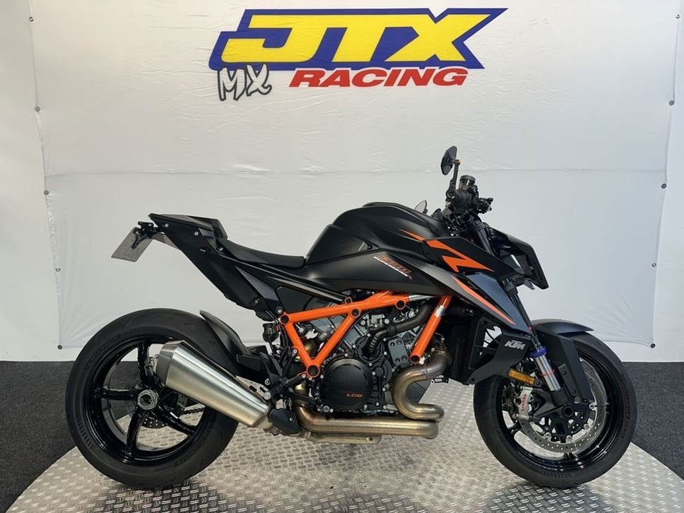 KTM 1390 SUPER DUKE R EVO, 2 cilinders, KTM, Motorrijbewijs A, Bedrijf