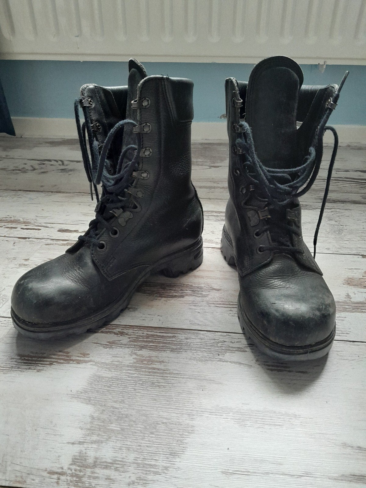 Vintage legerkisten, maat 255-M, Ophalen, Gedragen, Zwart