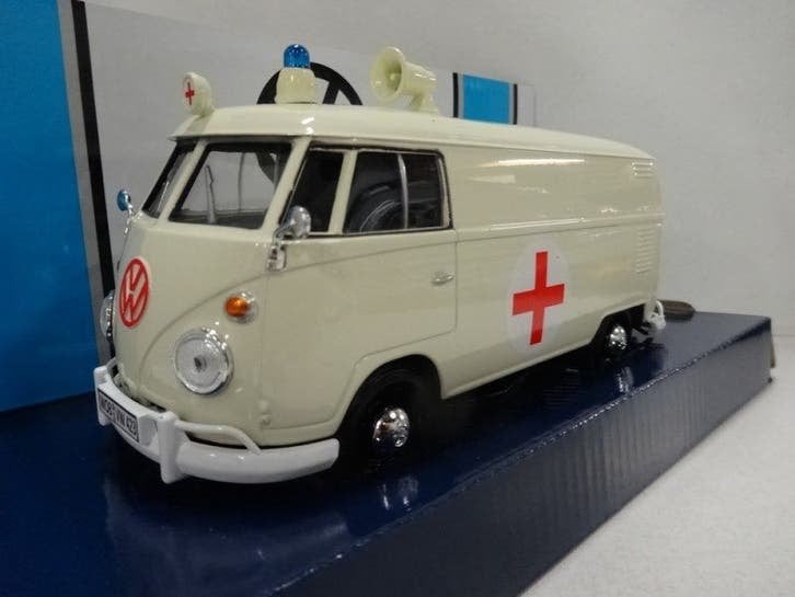 Volkswagen T2 (T1) Delivery van Red Cross Ambulance, Bus of Vrachtwagen, Motormax, Motormax, Nieuw
