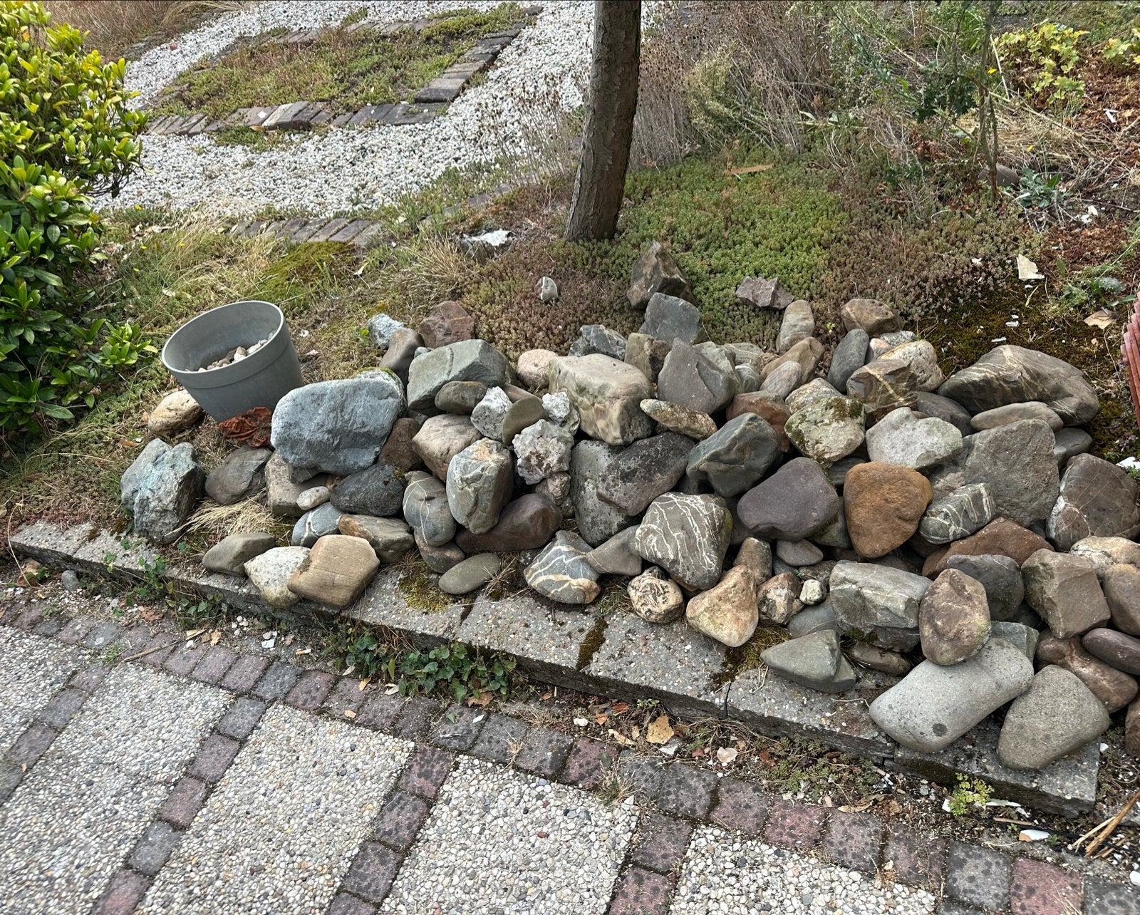 Gratis Diverse natuurstenen rotsen voor tuin of decoratie, Tuin en Terras, Grind, Keien en Split, Ophalen, Gebruikt, Multi, Kei