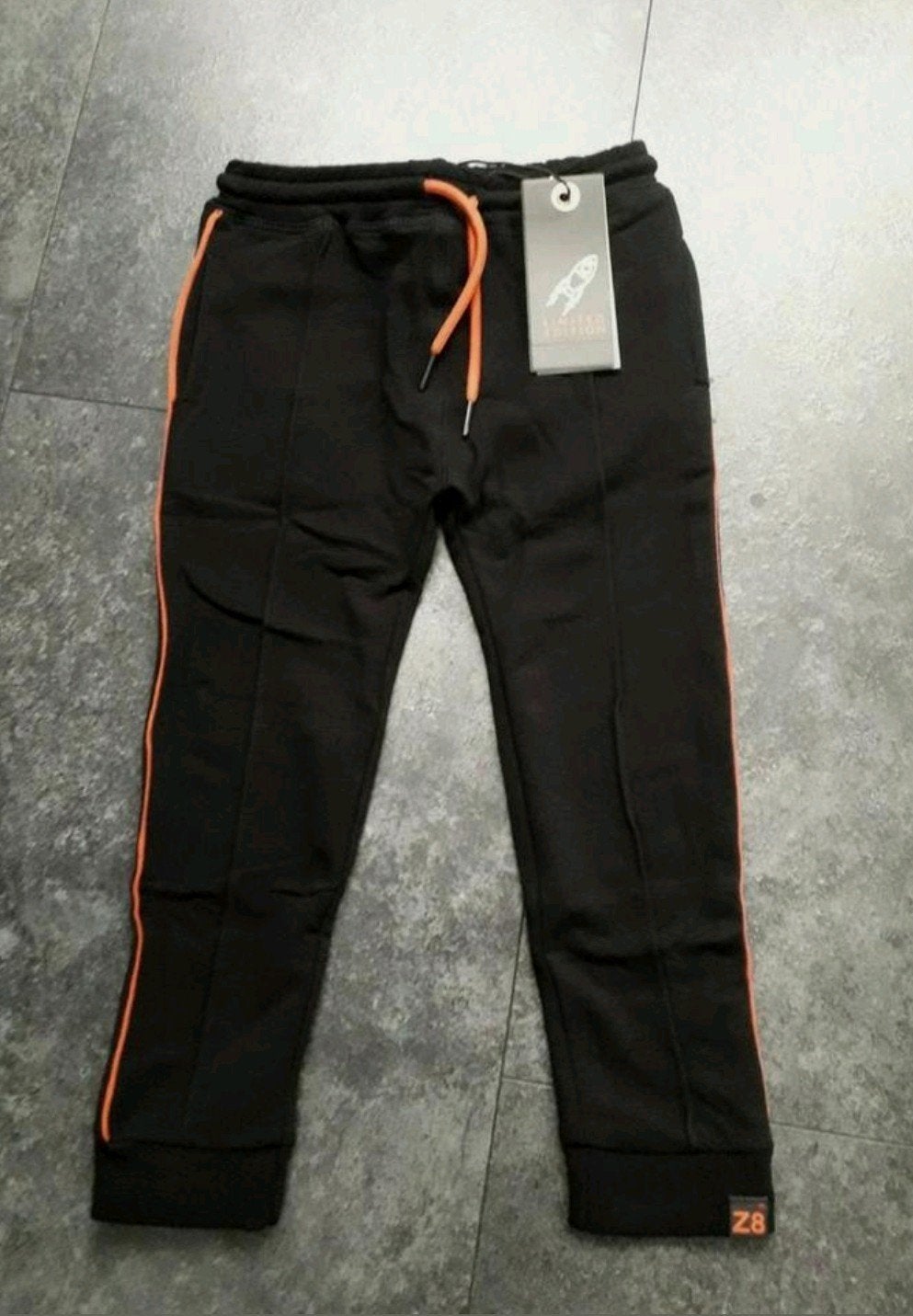 Z8 broek/joggingbroek Duko maat 104 Nieuw, Broek, Z8, Nieuw, Ophalen of Verzenden