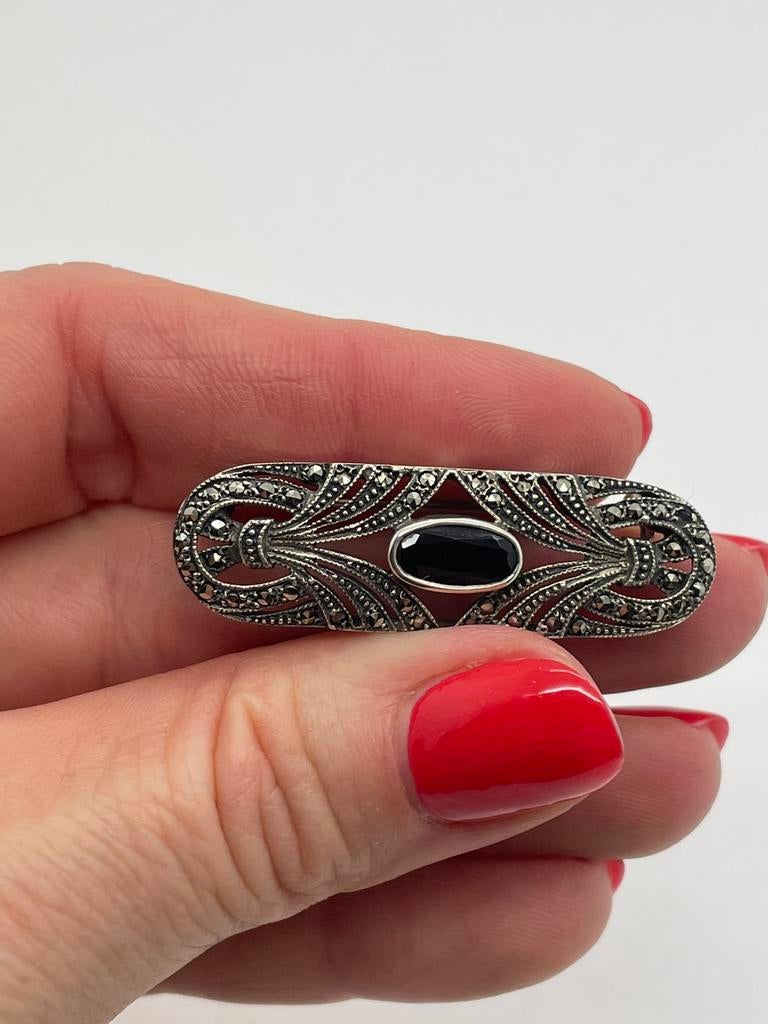 D719 Prachtige zilveren broche onyx markasiet, Sieraden, Tassen en Uiterlijk, Antieke sieraden, Ophalen of Verzenden, Zilver, Broche