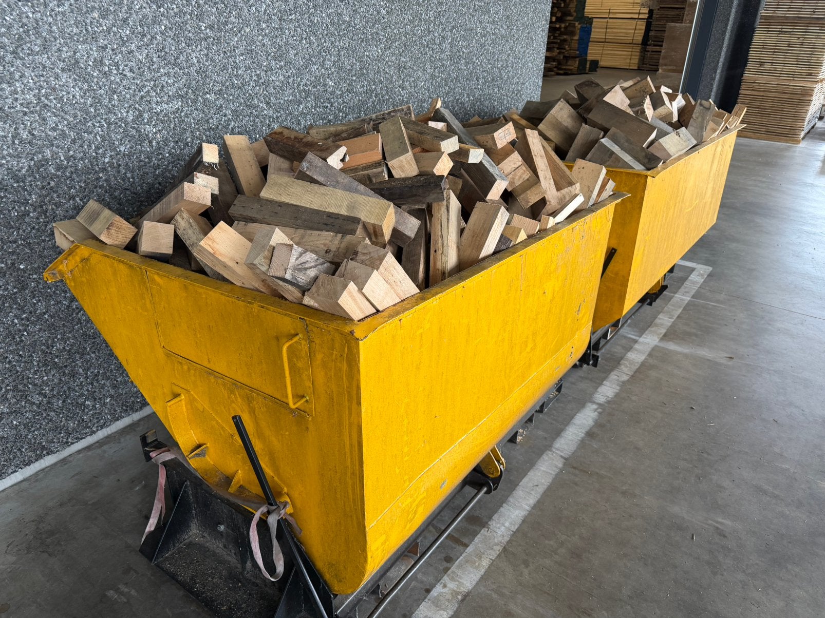 Brandhout/openhaardhout EIKEN gezaagd/gekort, Minder dan 3 m³, Ophalen, Eikenhout