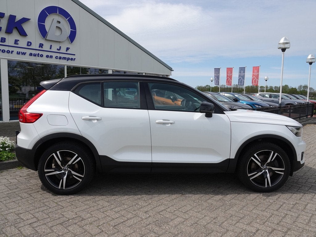 Volvo XC40 1.5 T4 Recharge R-Design VOL LEER | PANO | 360°, Auto's, Volvo, Wit, Bedrijf, Hybride Elektrisch/Benzine, 3 cilinders