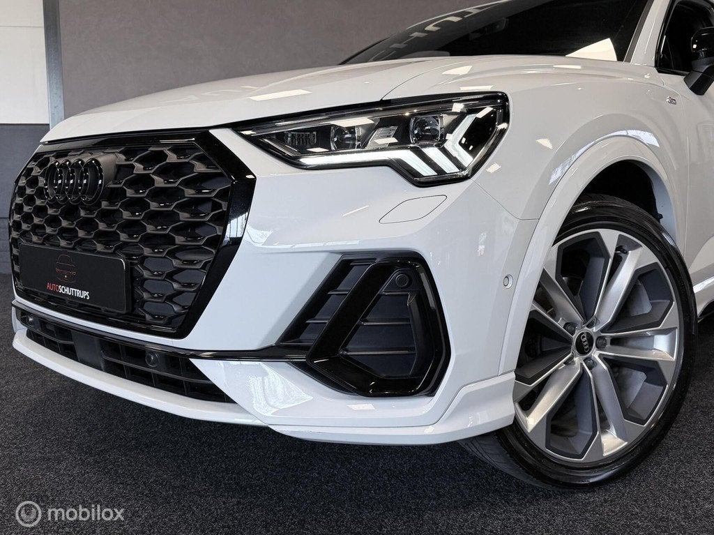 Audi Q3 Sportback 35 TFSI S Line / BLACK OPTIC / LEER / LMV, 15 km/l, 4 cilinders, 150 pk, 1505 kg
