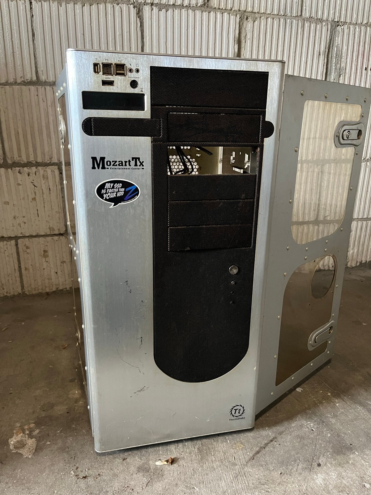 Thermaltake Mozart TX Behuizing + 5 Miners, Computers en Software, Computerbehuizingen, Ophalen of Verzenden, Gebruikt
