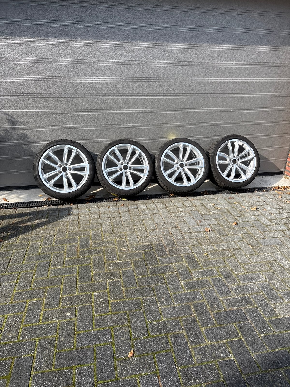 Audi 19 inch velgen met Continental winterbanden, Auto-onderdelen, Gebruikt, 255 mm, Banden en Velgen, Winterbanden
