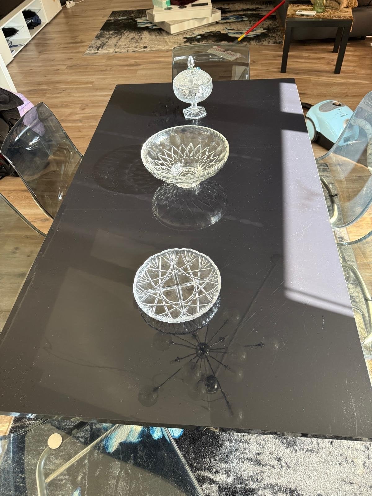 Moderne Zwarte Eettafel met 6 Transparante Stoelen, Ophalen