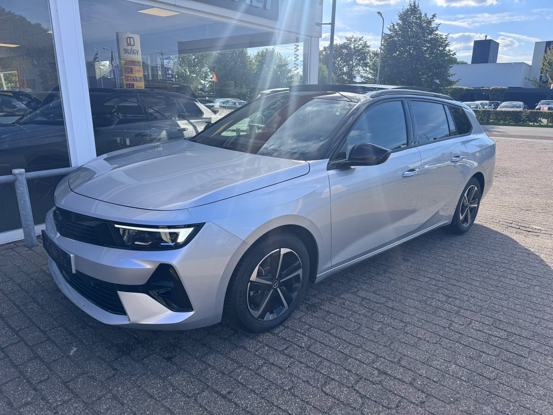 Opel Astra Sports Tourer 1.2 Turbo Hybrid GS, 145 pk, Gebruikt, Zwart, 1199 cc