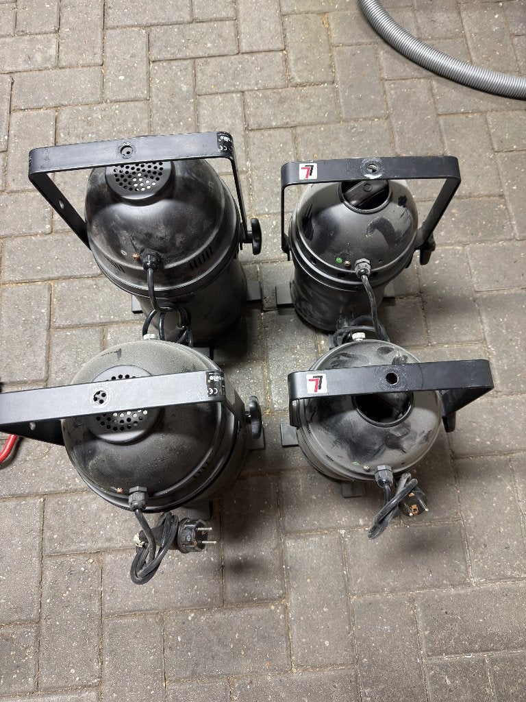 2x par 64 (500 watt) 2x par 56 (300 watt), Ophalen, Zo goed als nieuw