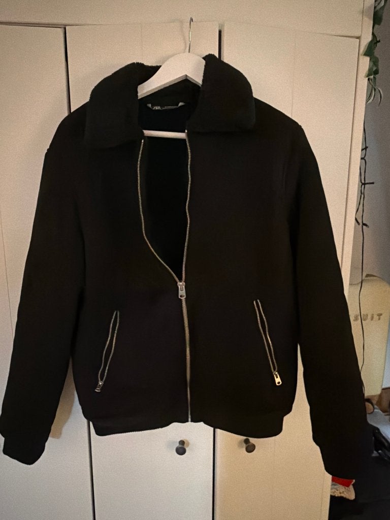 Zara jas zwart suède look met teddy voering, maat S, Zara, Zwart, Ophalen of Verzenden, Zo goed als nieuw