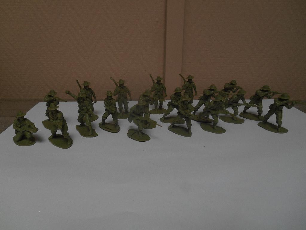 airfix 1/32 australian infantry plastic soldaatjes 19 stuks, Ophalen, Gebruikt, Groter dan 1:35