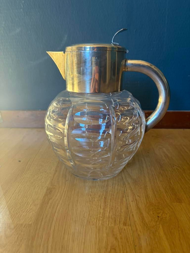 Verzilverde waterkan geslepen glas 1950, Antiek en Kunst, Antiek | Glas en Kristal, Ophalen of Verzenden