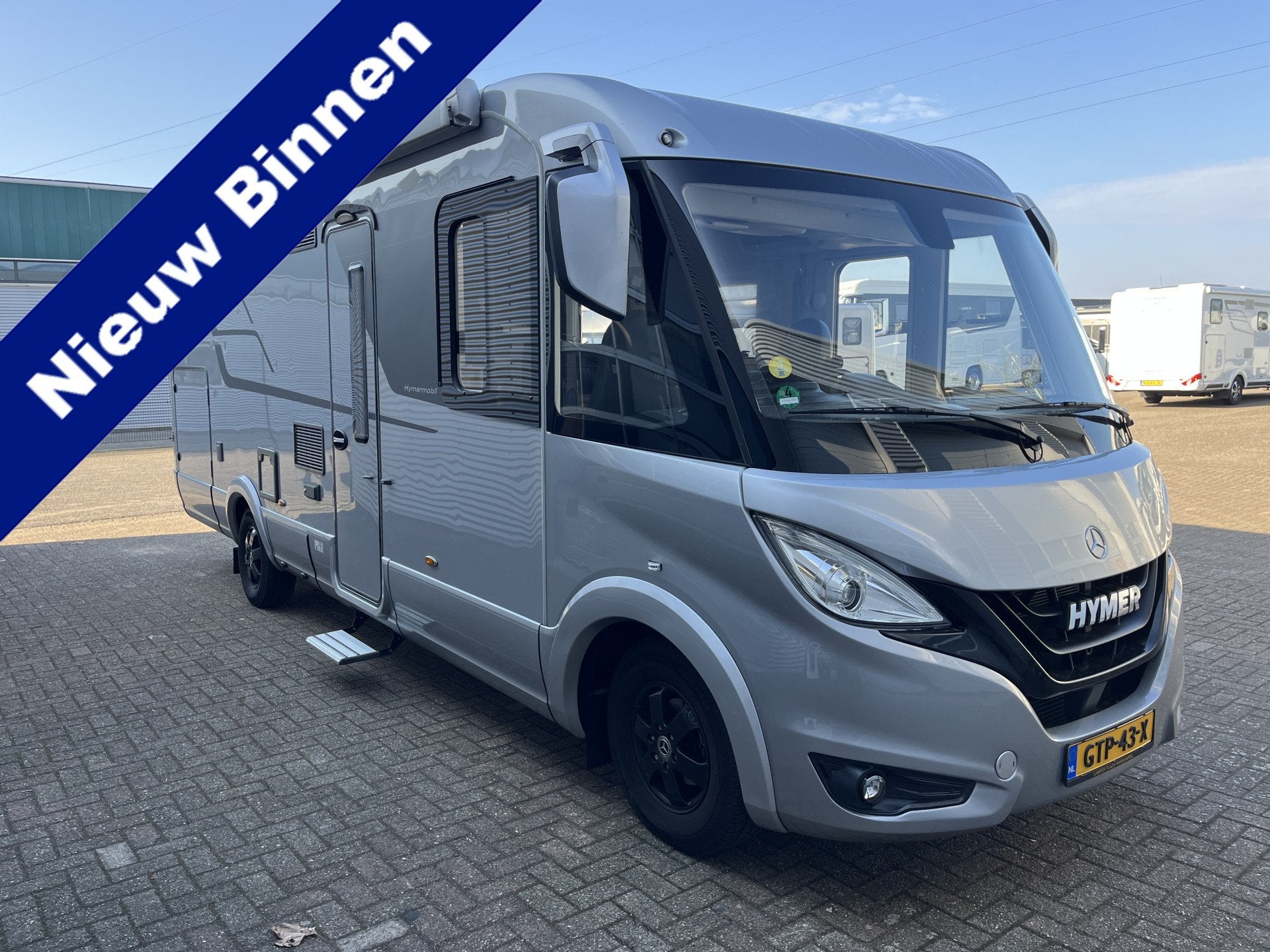Hymer B 780 ML i Mercedes Aut Hefbed Levelsysteem ALDE, Caravans en Kamperen, Campers, Galliersweg 39
5349AT  OSS, NL, 7 tot 8 meter