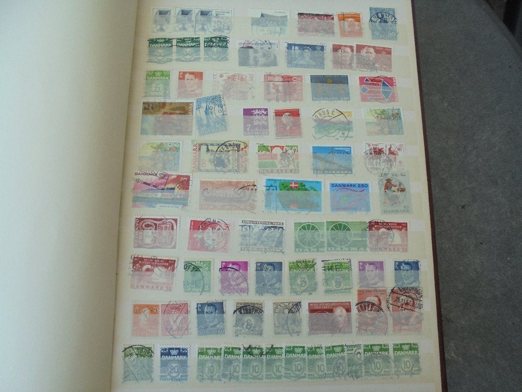 Denemarken.  Leuke gestempeld partij in dun boek, Postzegels en Munten, Postzegels | Volle albums en Verzamelingen, Ophalen of Verzenden