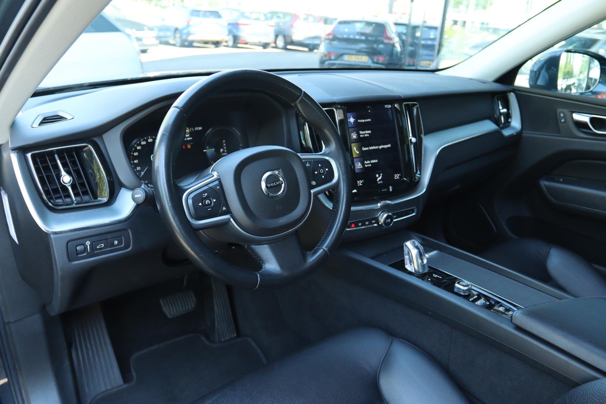 VOLVO XC60 2.0 T8 TWIN ENGINE AWD INSCRIPTION | PANO | KEY-L, Automaat, Gebruikt, Euro 6, 1969 cc