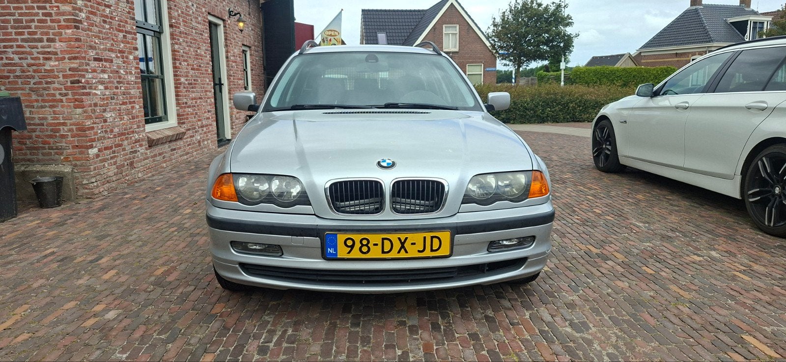 BMW 3-Serie 1.9 I 318 Touring 2000 Grijs, Auto's, Automatische klimaatregeling, 4 cilinders, Handgeschakeld, 1895 cc
