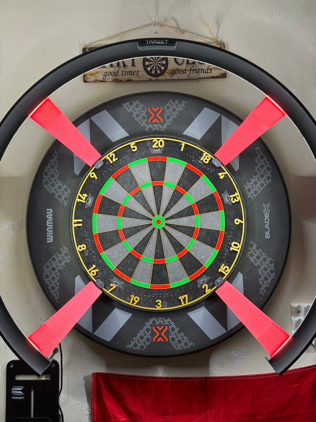 Bulls advantage black edition dartbord, Sport en Fitness, Ophalen of Verzenden, Zo goed als nieuw, Dartbord