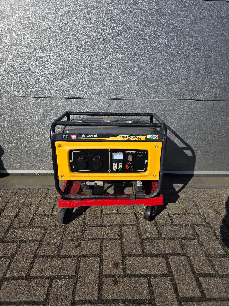 Kipor Aggregaat 220V - 2.0 / 2.2 kW, Ophalen, Gebruikt, Minder dan 5 kVA, Benzine