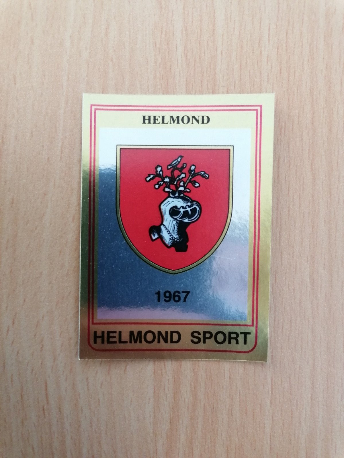 Panini Voetbal 85 #373 Helmond Sport embleem., Ophalen of Verzenden, Zo goed als nieuw, Plaatje