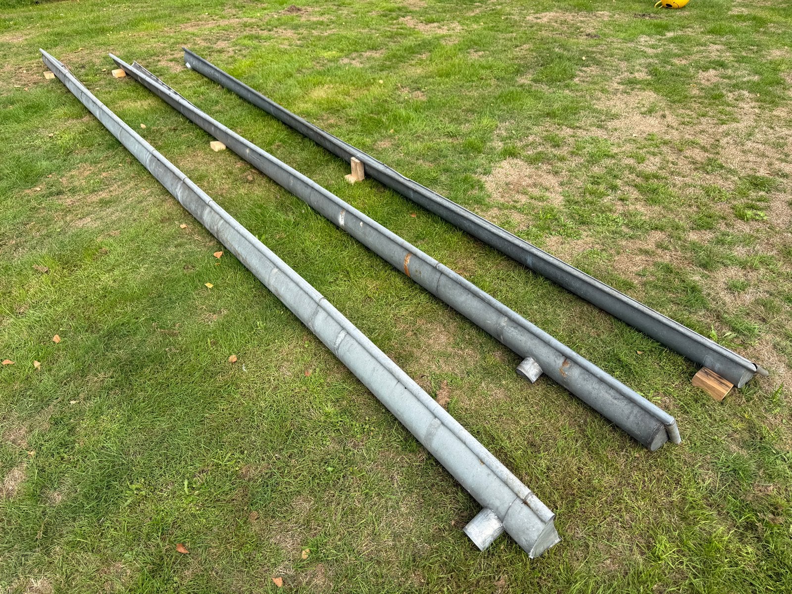 Mastgoot Zink m37 575cm / 540cm / 510cm + gootbeugels, Ophalen, Gebruikt, 4 tot 6 meter, Zink