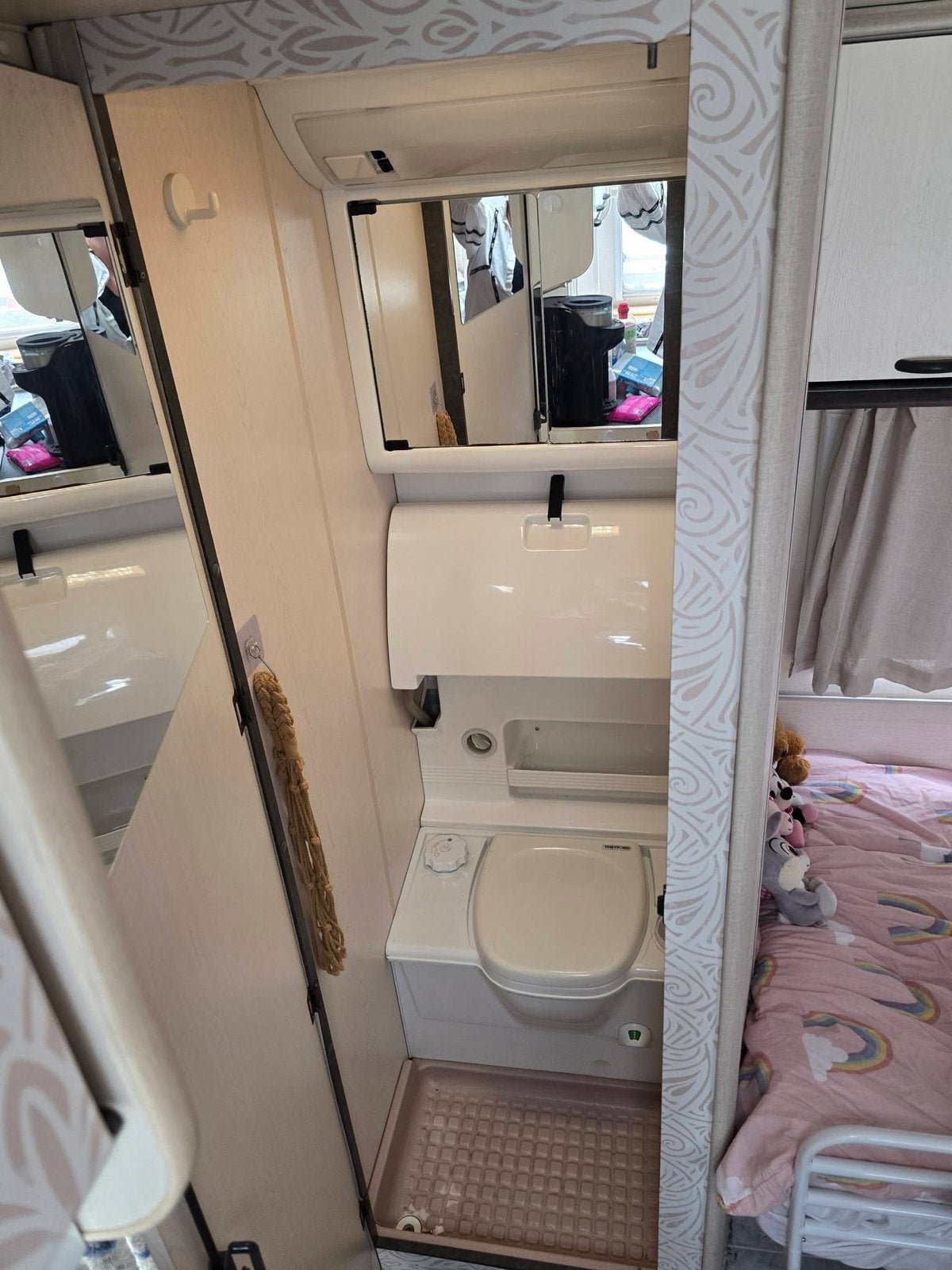 Hobby Classic 100 Caravan - Comfortabel en Compleet, Vast bed, Hobby, 750 - 1000 kg, Particulier