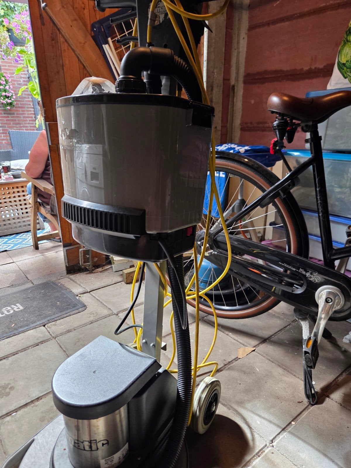 Numatic NUFFIELD 1500 Industriële Stofzuiger/Vloerreiniger, Doe-het-zelf en Verbouw, Ophalen of Verzenden, Gebruikt