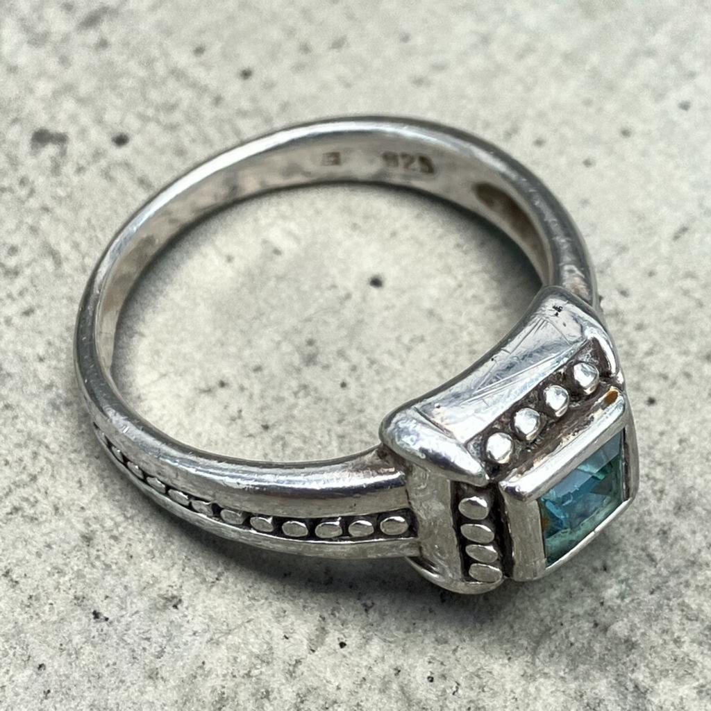 Antieke Zilveren Ring met IJsblauwe Topaas - Maat 19-20mm, Ophalen of Verzenden, Met edelsteen