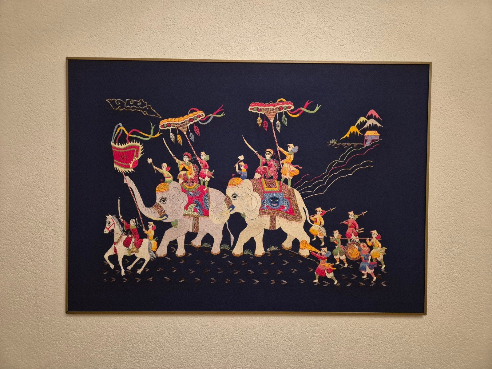 Groot vietnamees geborduurd schilderij, Antiek en Kunst, Kunst | Niet-Westerse kunst, Ophalen