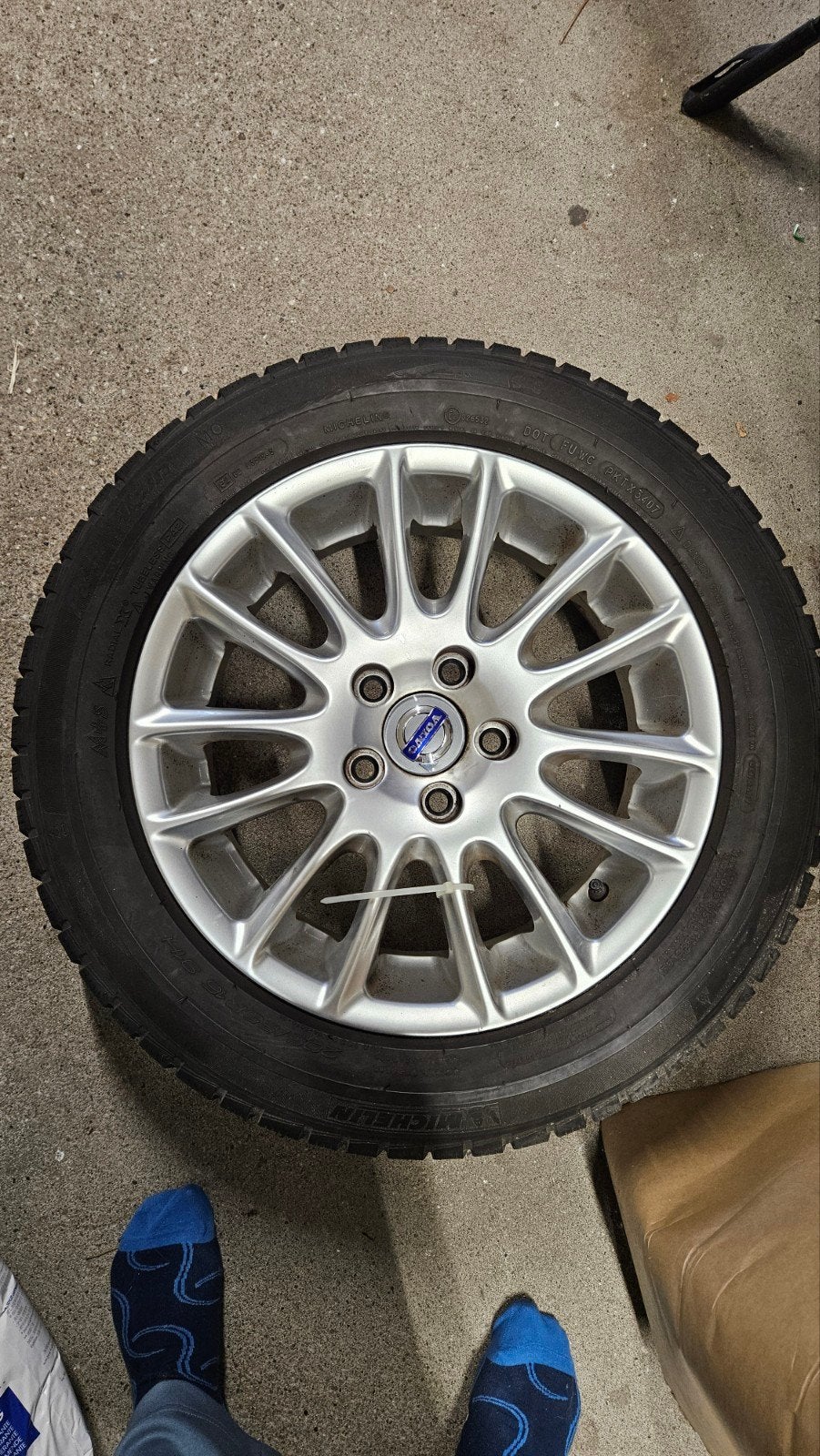 4 Winterbanden Michelin op velg voor Volvo V40, Ophalen, Gebruikt, 16 inch, Banden en Velgen