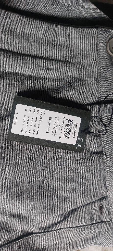 Broek van Only & Sons mt 38, Kleding | Heren, Broeken en Pantalons, Nieuw, Overige maten, Ophalen of Verzenden, Grijs