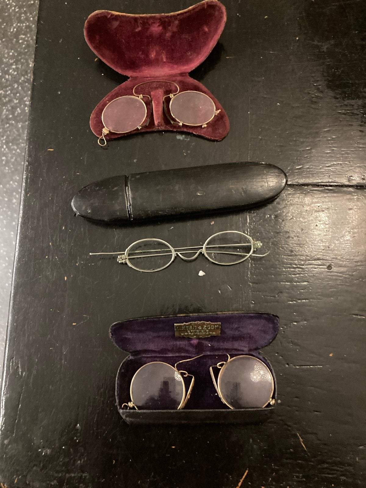 brillen ;pince-nez met etuis - 3 stuks, Antiek en Kunst, Ophalen