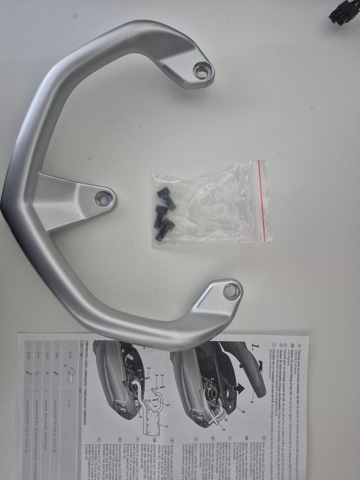 Peugeot Kisbee Handgreep passagier voor scooter (zilver), Ophalen of Verzenden