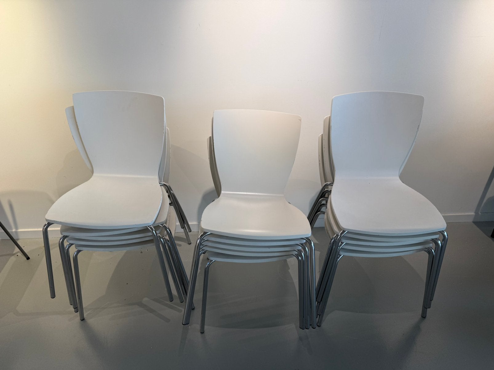 Witten stoelen 15, Huis en Inrichting, Ophalen, Gebruikt, Wit, Vijf, Zes of meer stoelen