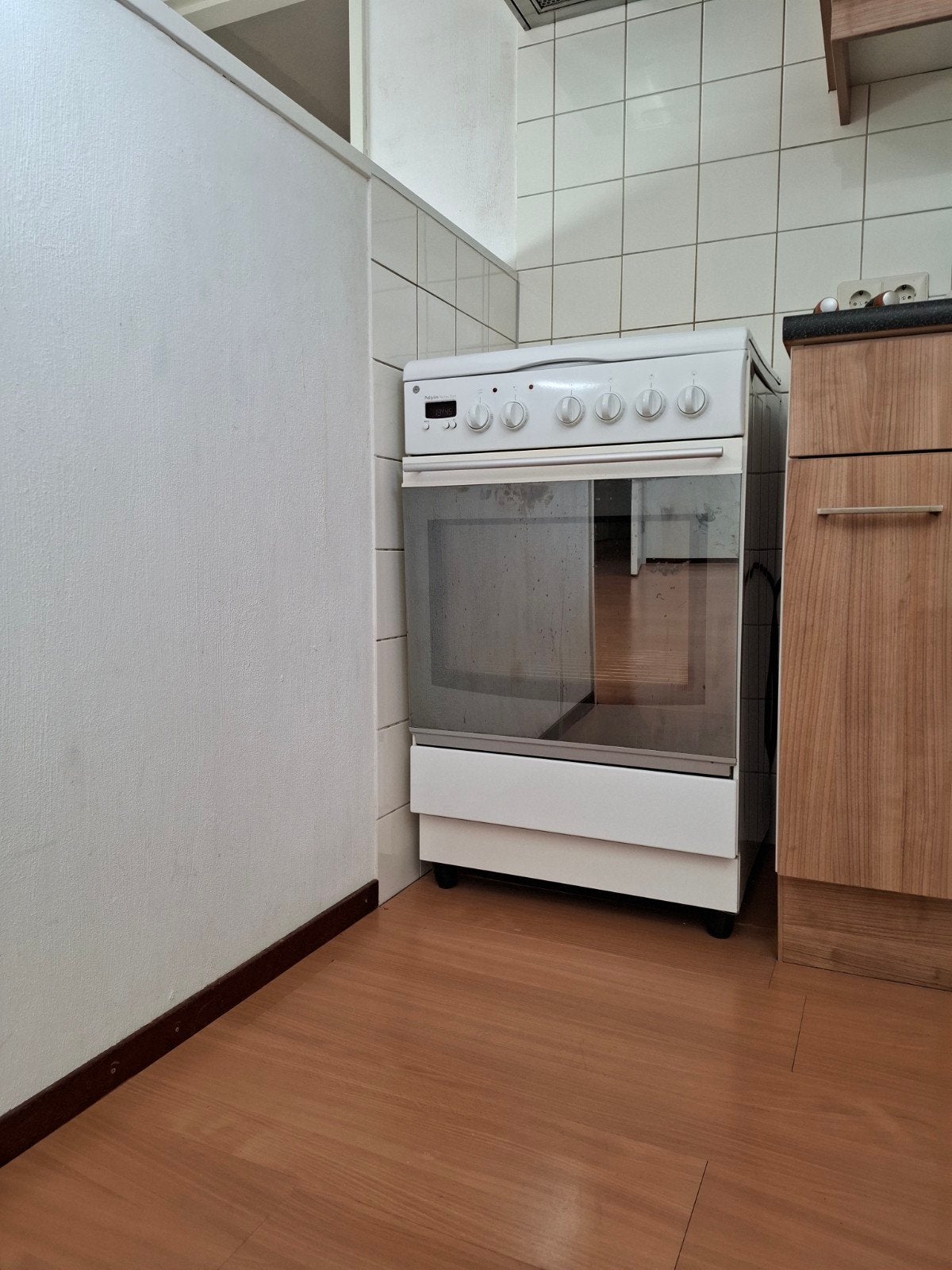 Elektronisch fornuis/grote oven - 4 warmteplaten (Pelgrim), Ophalen, Gebruikt, Kooi, Minder dan 60 cm