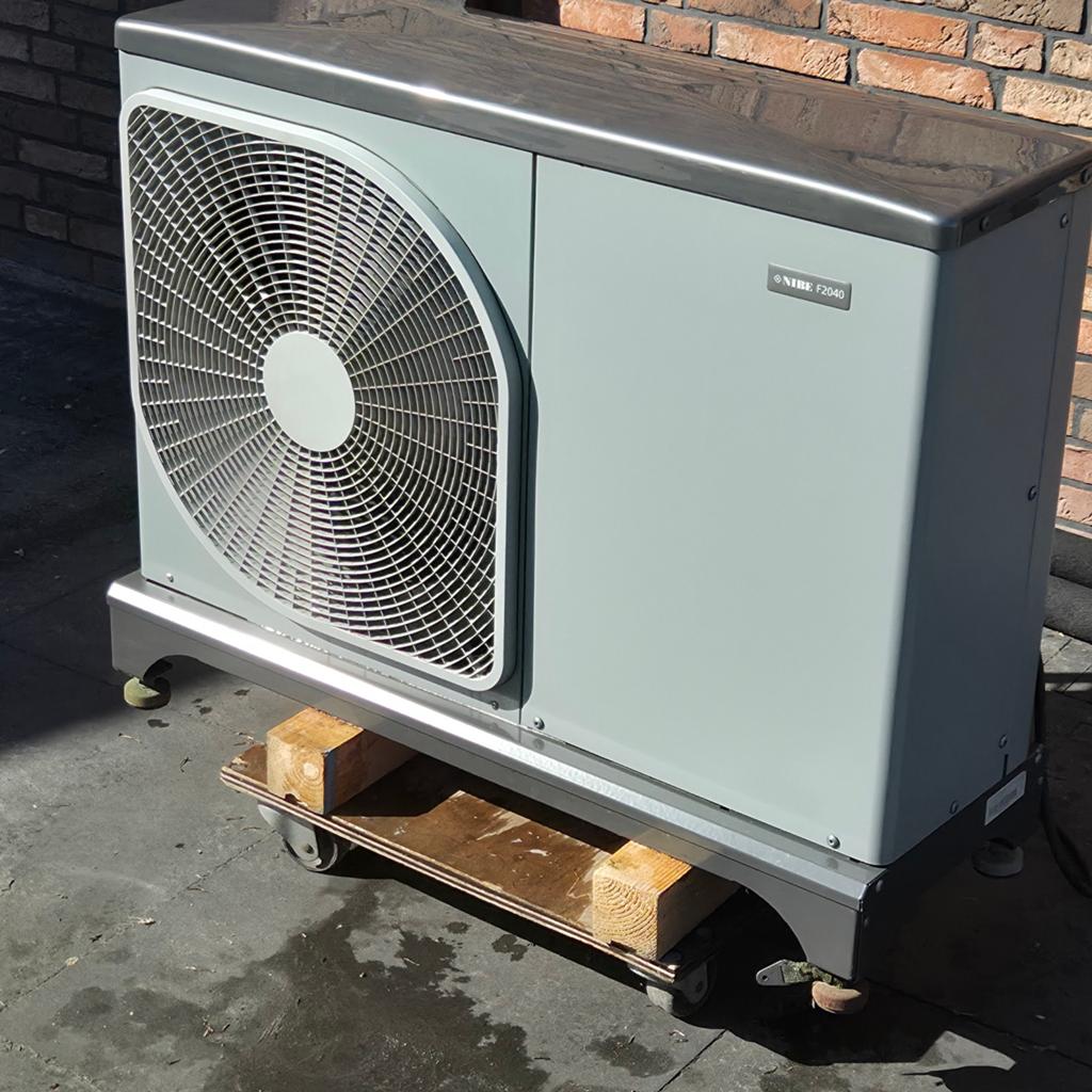 NIBE F2040-6 Warmtepomp - Gebruikt, Goede Staat, Ophalen, 3 snelheden of meer, Energieklasse A of zuiniger, Gebruikt