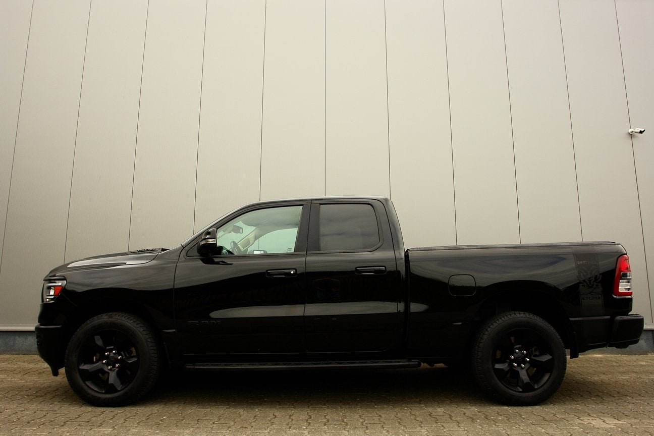 Dodge Dodge RAM 1500 V8 5.7 Bighorn LPG (bj 2019, automaat), Auto's, Automaat, Gebruikt, 5654 cc, Zwart