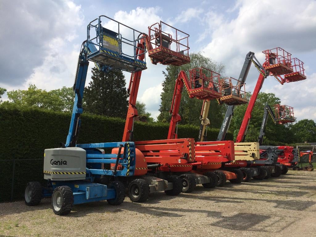 Hoogwerkers Genie JLG Skyjack, Ophalen, Hoogwerker