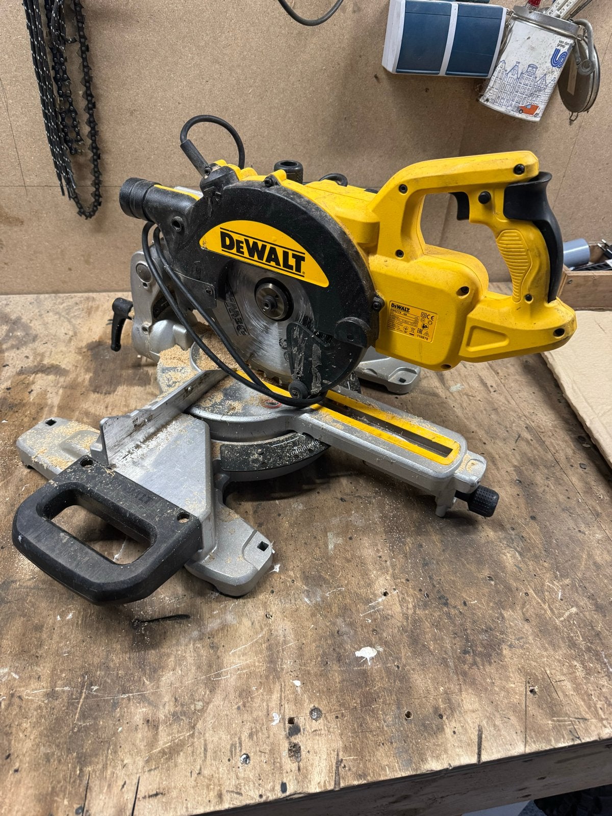 DeWalt DWS774 Afkortzaag - 1400W, 216mm zaagblad, Gebruikt, 70 mm of meer, Ophalen of Verzenden, Afkortzaag