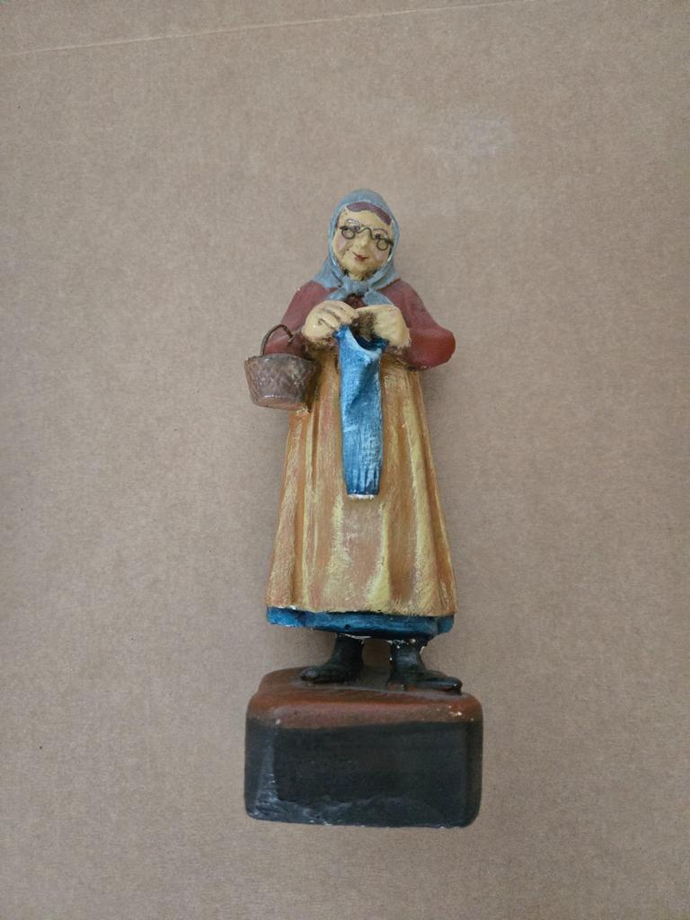 Antiek beeldje, Ophalen of Verzenden