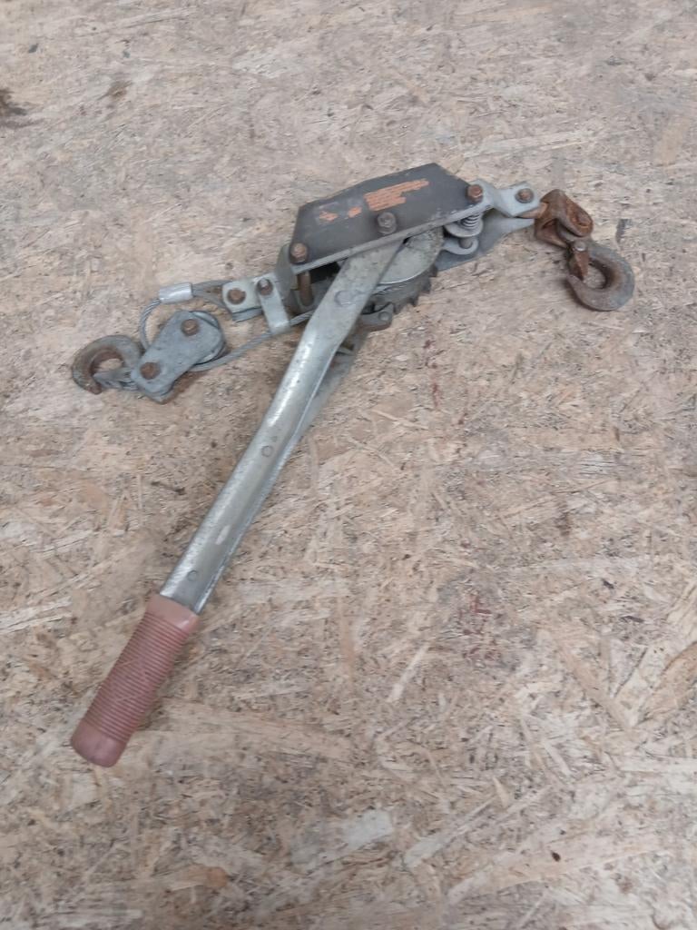 Robuuste handlier / takel met staalkabel en haken, Gebruikt, Onbekend, Ophalen of Verzenden, Onbekend
