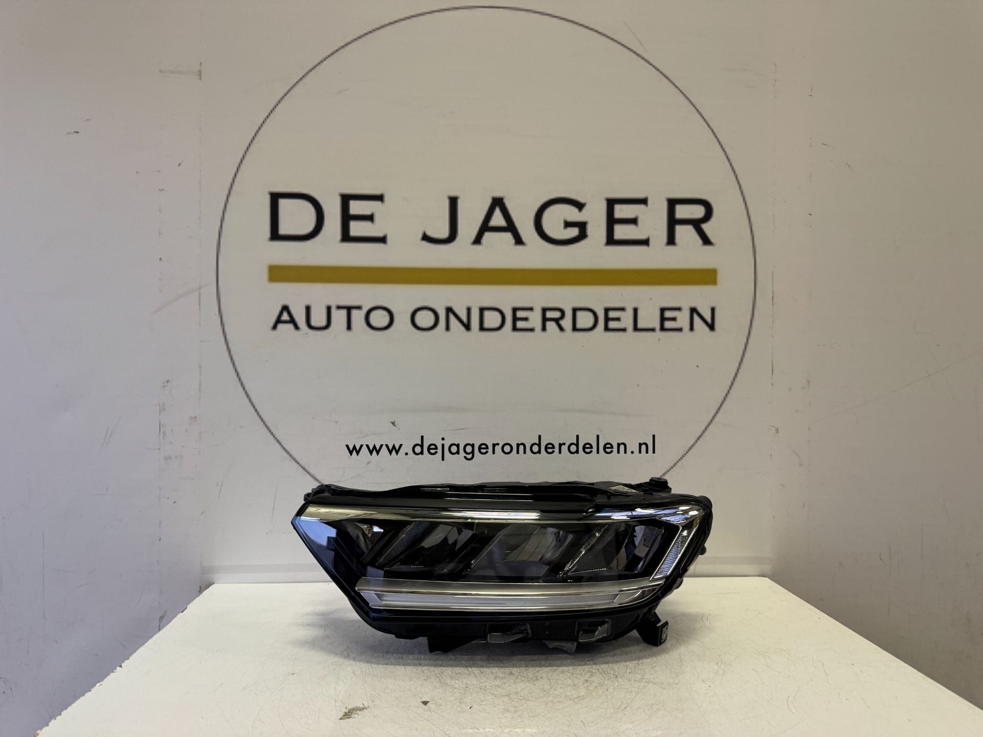 VW T ROC T-ROC FACELIFT LED KOPLAMP LINKS 2GA941005F, Gebruikt, Volkswagen, Volkswagen AG, Berliner Ring 2
38440  Wolfsburg, DE