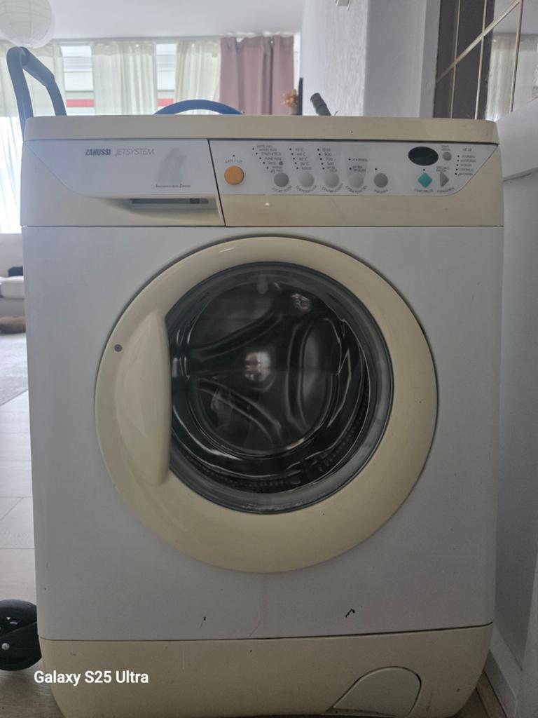 Zanussi Jetsystem wasmachine - Defect - gratis, Gebruikt, Ophalen of Verzenden, Voorlader, 85 tot 90 cm