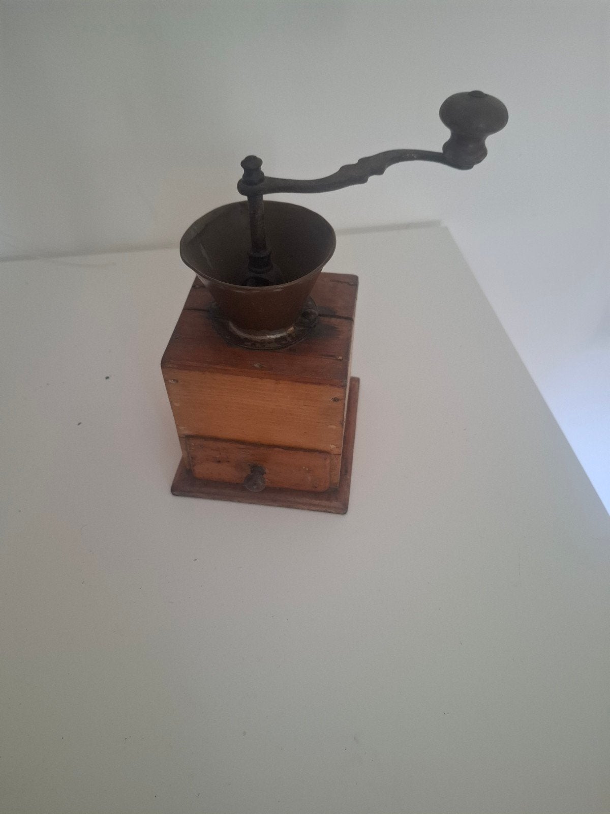 Ouderwetse houten koffiemolen met lade, Ophalen of Verzenden