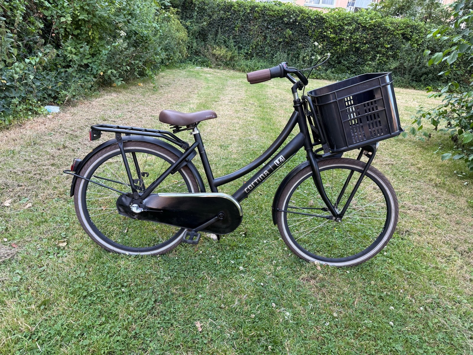 24 inch Cortina U4 met 3 versnellingen  - Zwart - Gebruikt, Fietsen en Brommers, Fietsen | Meisjes, Ophalen, Gebruikt, 26 inch of meer
