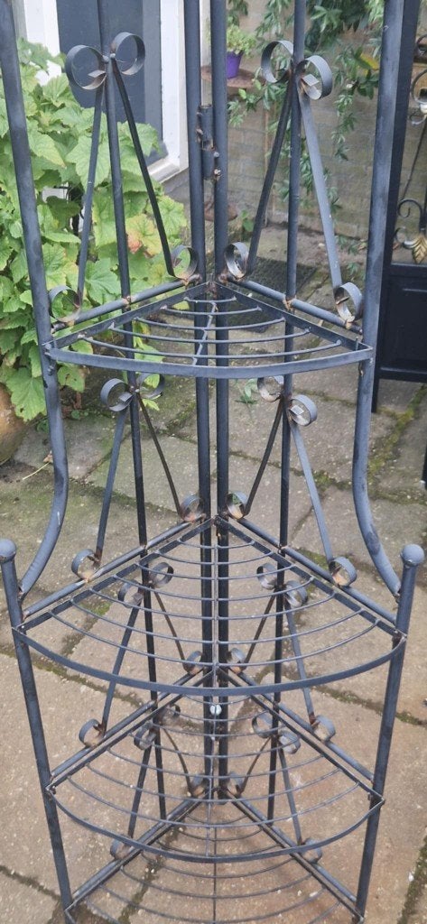mooie kwartronde ijzeren hoeketagère (brocante), Rek/stellage, Gebruikt, Metaal, Inklapbaar